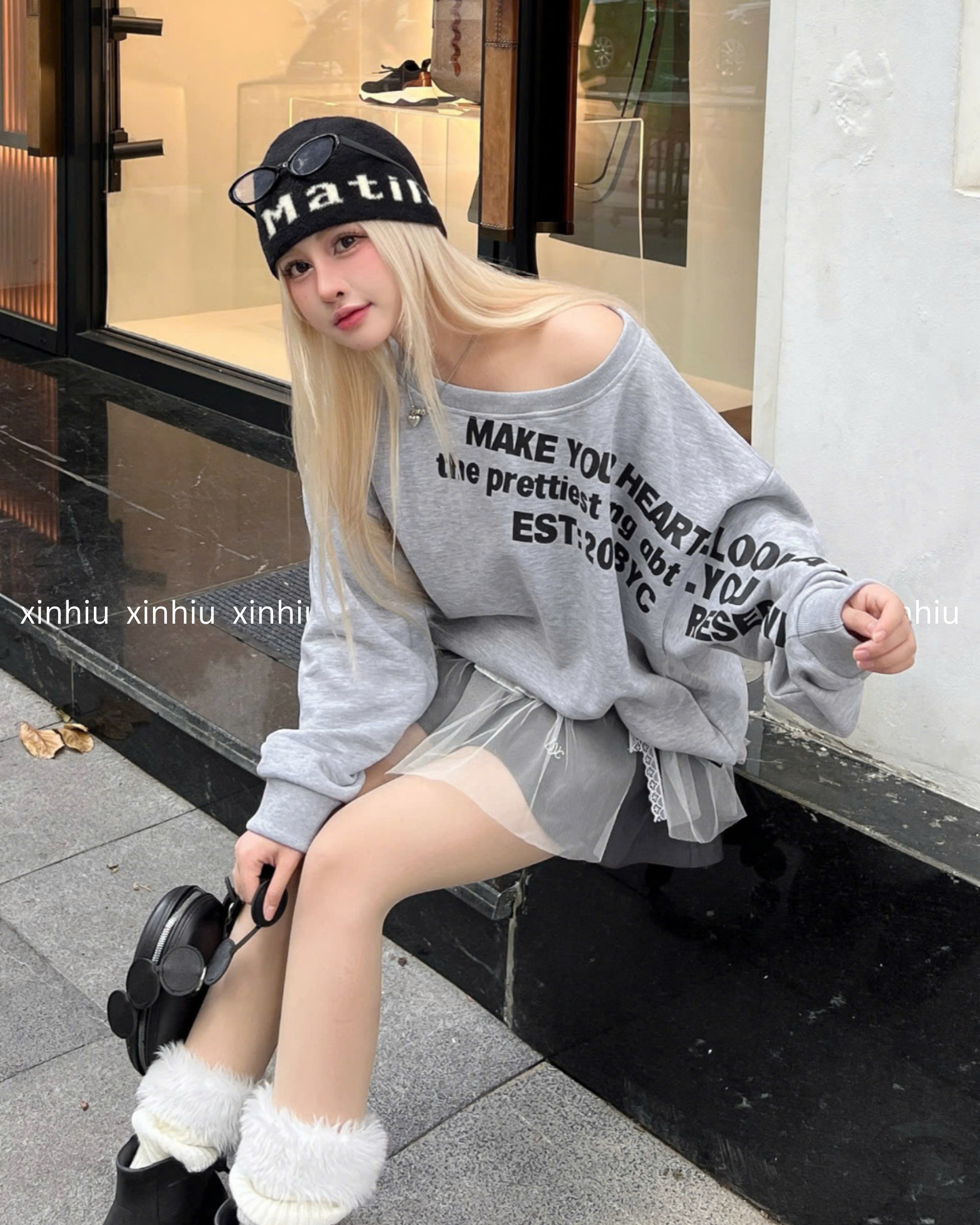 Off-shoulder Sweater
